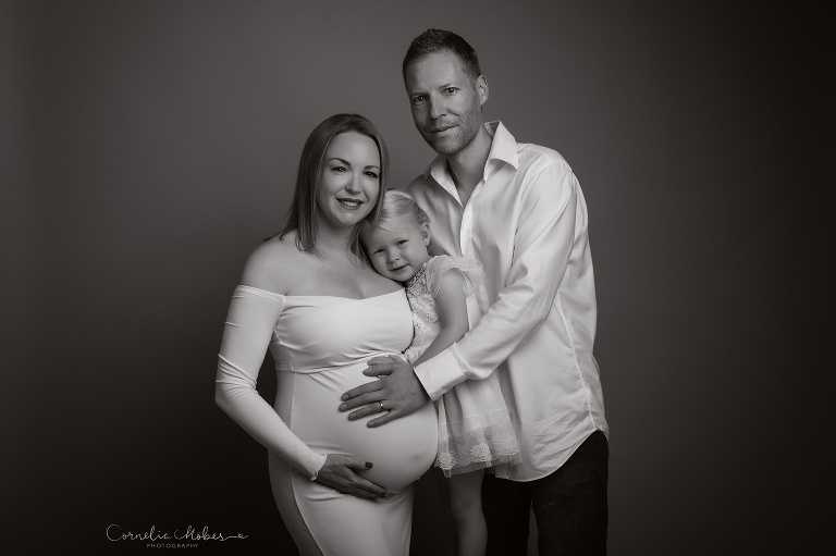 Schwangerschaftsfotografie Schwangerschaft Maternity Portrait Babybauch Shooting FineArt Mommyandme Cornelia Moebes Photography Zug Zürich Zentralschweiz