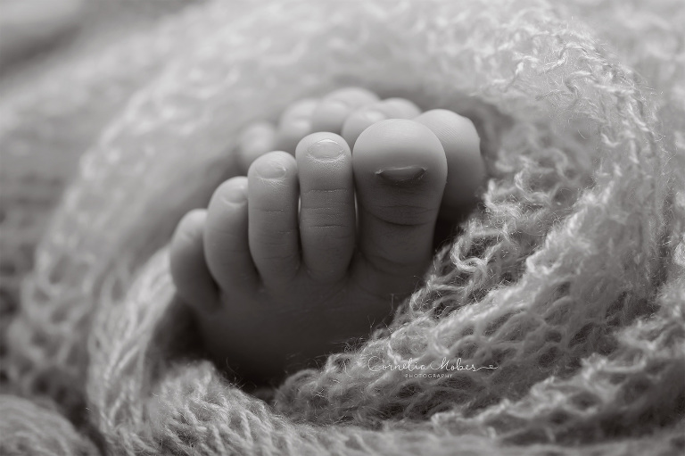 Neugeborenenfotografie Neugeborenenfotos Newbornportraits Newbornshoot Newborn Baby Photographer Babyshoot Babyfotografie Portrait Familie Cornelia Moebes Photography