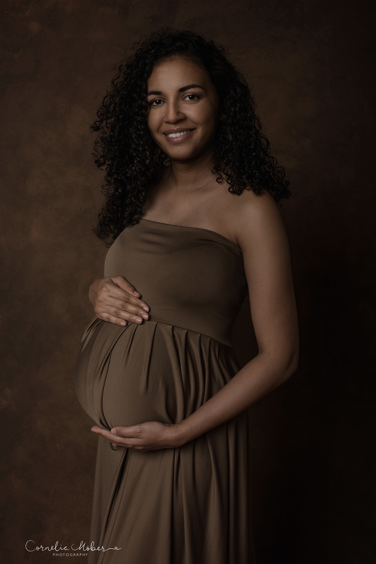 chwangerschaftsfotografie Schwangerschaft Maternity Portrait Babybauch Shooting FineArt Mommyandme Cornelia Moebes Photography Zug Zürich Zentralschweiz