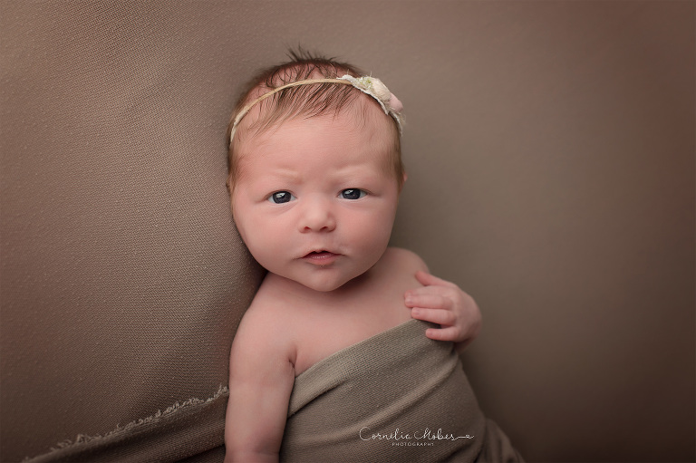Neugeborenenfotografie Neugeborenenfotos Newbornportraits Newbornshoot Newborn Baby Photographer Babyshoot Babyfotografie Portrait Familie Cornelia Moebes Photography