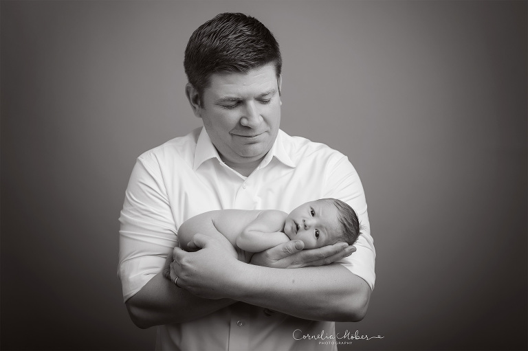 Neugeborenenfotografie Neugeborenenfotos Newbornportraits Newbornshoot Newborn Baby Photographer Babyshoot Babyfotografie Portrait Familie Cornelia Moebes Photography