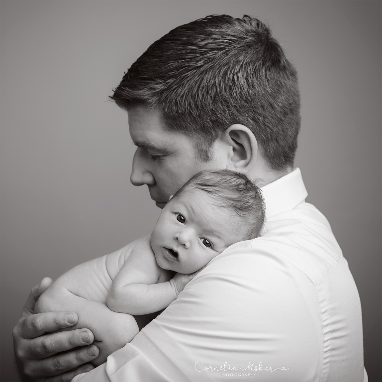 Neugeborenenfotografie Neugeborenenfotos Newbornportraits Newbornshoot Newborn Baby Photographer Babyshoot Babyfotografie Portrait Familie Cornelia Moebes Photography