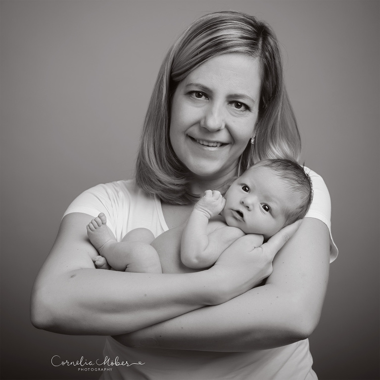 Neugeborenenfotografie Neugeborenenfotos Newbornportraits Newbornshoot Newborn Baby Photographer Babyshoot Babyfotografie Portrait Familie Cornelia Moebes Photography