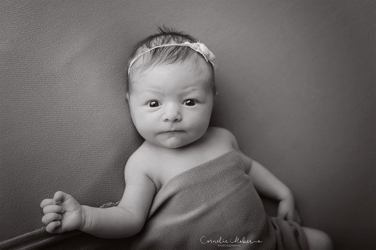 Neugeborenenfotografie Neugeborenenfotos Newbornportraits Newbornshoot Newborn Baby Photographer Babyshoot Babyfotografie Portrait Familie Cornelia Moebes Photography