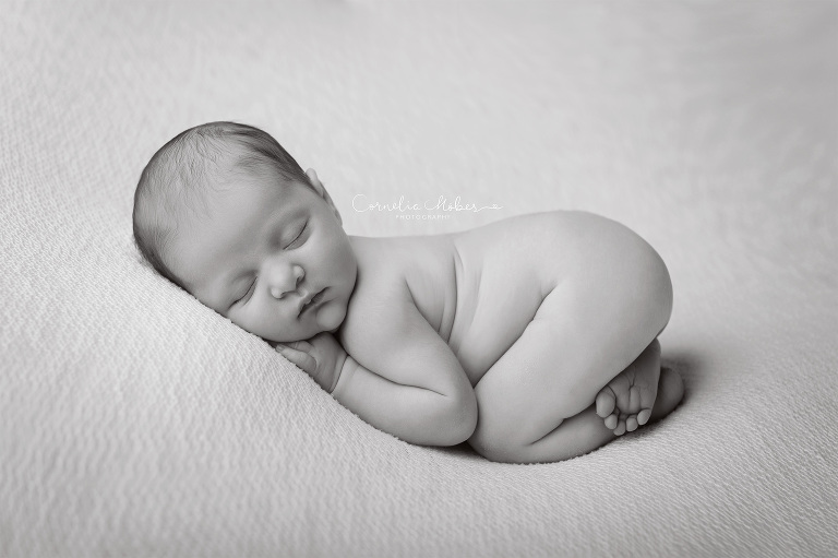 Neugeborenenfotografie Neugeborenenfotos Newbornportraits Newbornshoot Newborn Baby Photographer Babyshoot Babyfotografie Portrait Familie Cornelia Moebes Photography