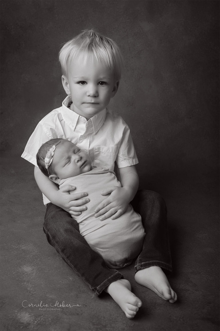 Neugeborenenfotografie Neugeborenenfotos Newbornportraits Newbornshoot Newborn Baby Photographer Babyshoot Babyfotografie Portrait Familie Cornelia Moebes Photography