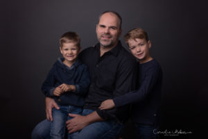 Familienfotografie Familienshooting Familienporträt Family Portrait Kinderfotografie Kinder Porträt Fine Art Cornelia Moebes Photography