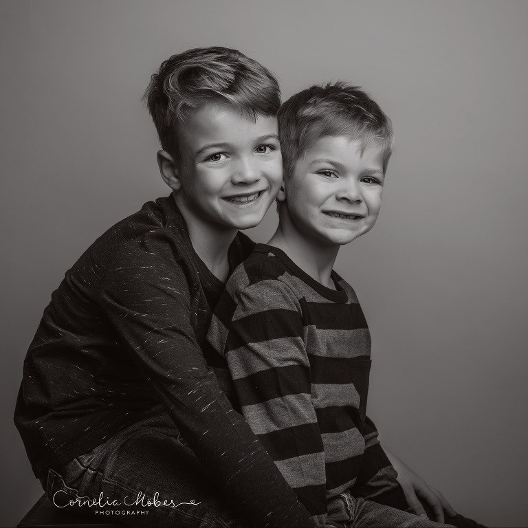 Familienfotografie Familienshooting Familienporträt Family Portrait Kinderfotografie Kinder Porträt Fine Art Cornelia Moebes Photography