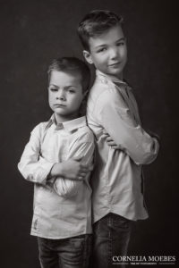 Kinderfotografie Kinder Porträt Kinder Shooting Fineart Portrait children photographer child portrait Teen Portrait Teenager Fotografie Fotografie Zug Zürich Zentralschweiz Cornelia Moebes Photography