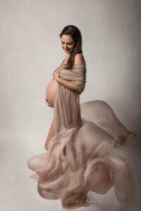 chwangerschaftsfotografie Schwangerschaft Maternity Portrait Babybauch Shooting FineArt Mommyandme Cornelia Moebes Photography Zug Zürich Zentralschweiz