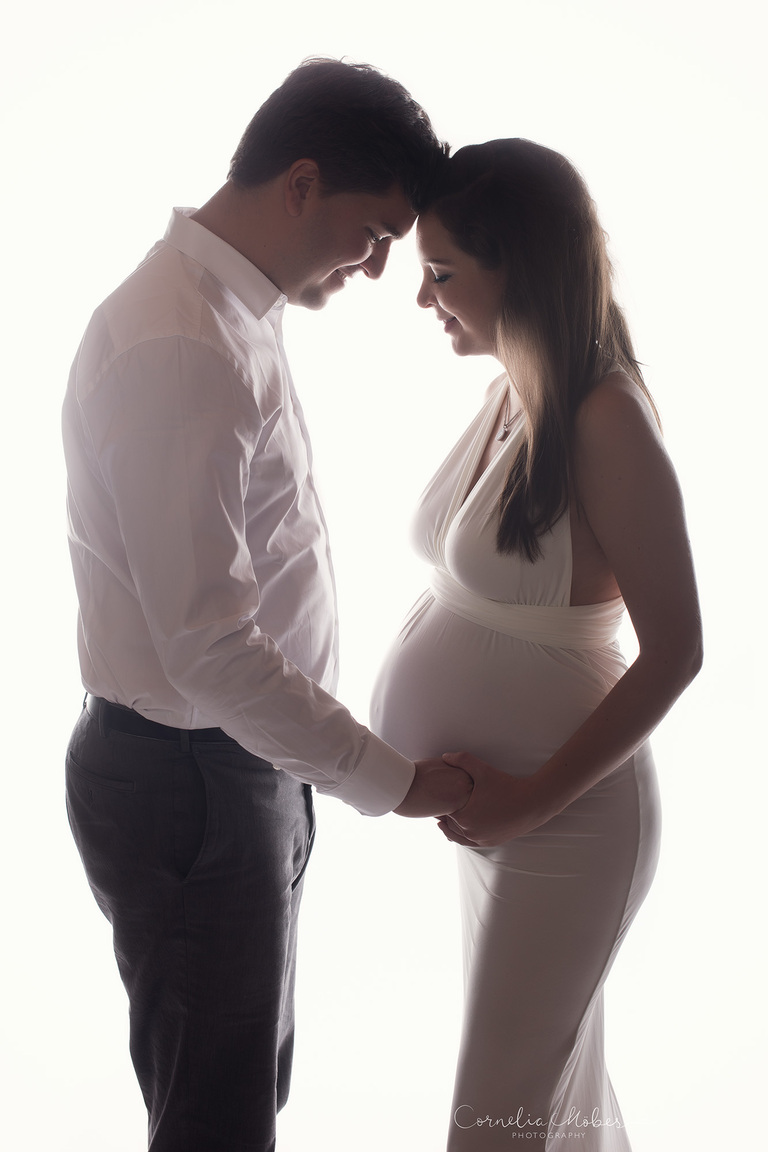 chwangerschaftsfotografie Schwangerschaft Maternity Portrait Babybauch Shooting FineArt Mommyandme Cornelia Moebes Photography Zug Zürich Zentralschweiz