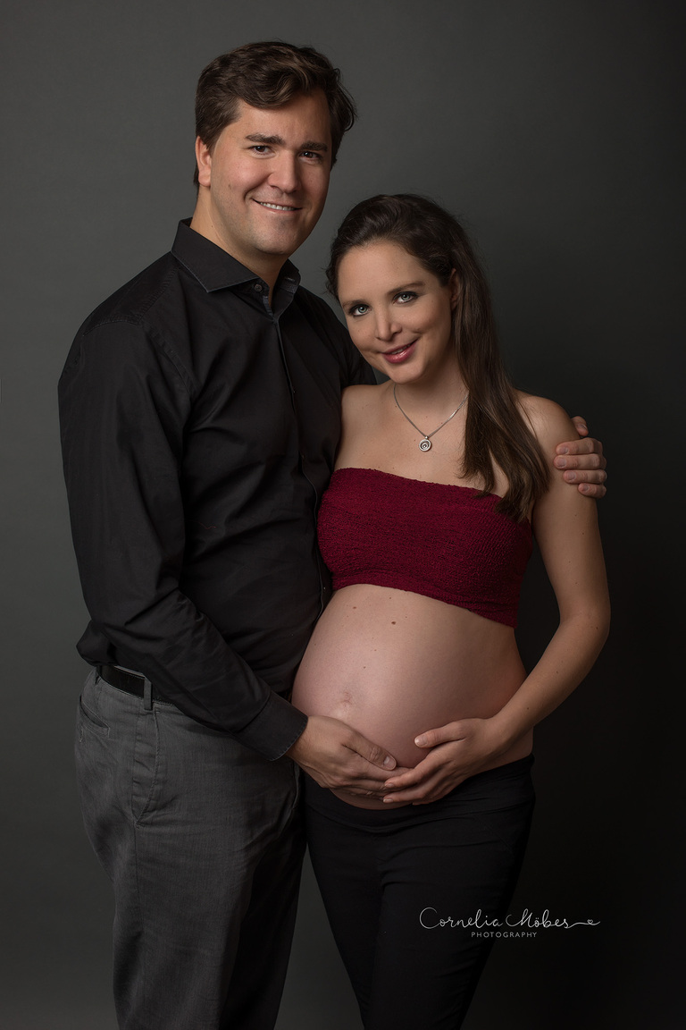 chwangerschaftsfotografie Schwangerschaft Maternity Portrait Babybauch Shooting FineArt Mommyandme Cornelia Moebes Photography Zug Zürich Zentralschweiz