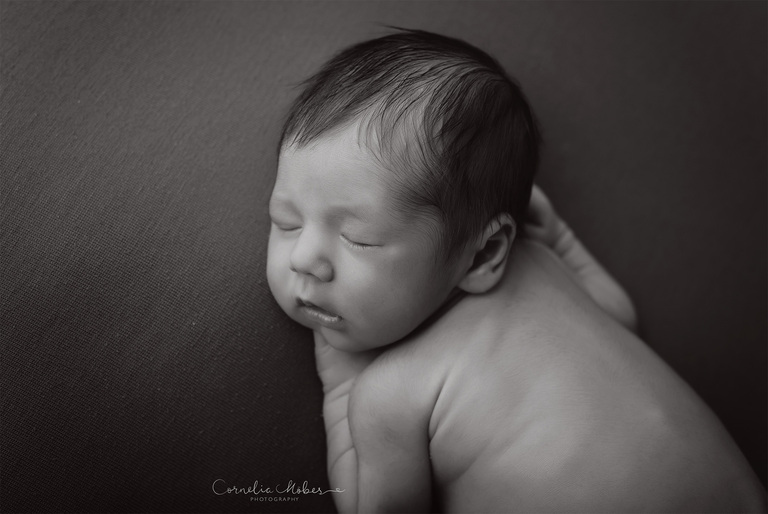 Neugeborenenfotografie Neugeborenenfotos Newbornportraits Newbornshoot Newborn Baby Photographer Babyshoot Babyfotografie Portrait Familie Cornelia Moebes Photography