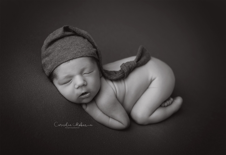 Neugeborenenfotografie Neugeborenenfotos Newbornportraits Newbornshoot Newborn Baby Photographer Babyshoot Babyfotografie Portrait Familie Cornelia Moebes Photography
