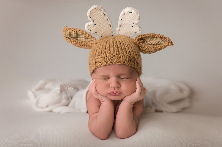 Familienportrait Family Photographer Zug Zürich Neugeborenenfotografie Neugeborenenfotos Newbornportraits Newbornshoot Newborn Baby Photographer Babyshoot Babyfotografie Portrait Familie Cornelia Moebes Photography