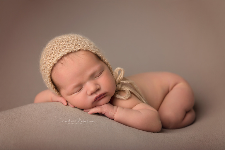 Neugeborenenfotografie Neugeborenenfotos Newbornportraits Newbornshoot Newborn Baby Photographer Babyshoot Babyfotografie Portrait Familie Cornelia Moebes Photography