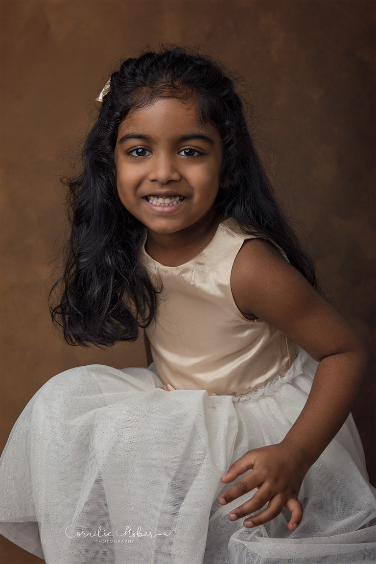 Familienportrait Family Photographer Zug Zürich Neugeborenenfotografie Neugeborenenfotos Newbornportraits Newbornshoot Newborn Baby Photographer Babyshoot Babyfotografie Portrait Familie Cornelia Moebes Photography