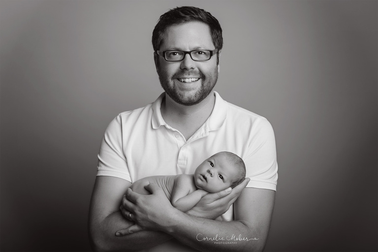 Neugeborenenfotografie Neugeborenenfotos Newbornportraits Newbornshoot Newborn Baby Photographer Babyshoot Babyfotografie Portrait Familie Cornelia Moebes Photography