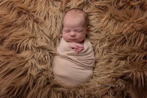 Neugeborenenfotografie Neugeborenenfotos Newbornportraits Newbornshoot Newborn Baby Photographer Babyshoot Babyfotografie Portrait Familie Cornelia Moebes Photography